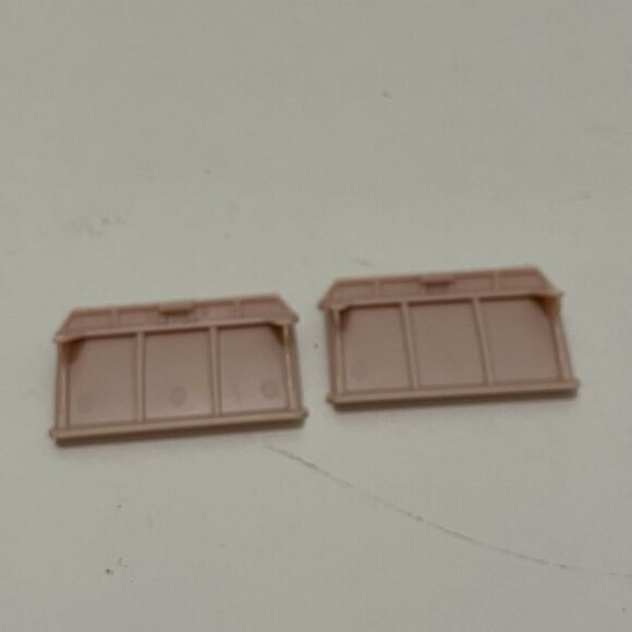 Calico Critters Sylvanian Families Town Series Creamy Gelato Shop Awning 2PC Lot - Picture 6 of 7